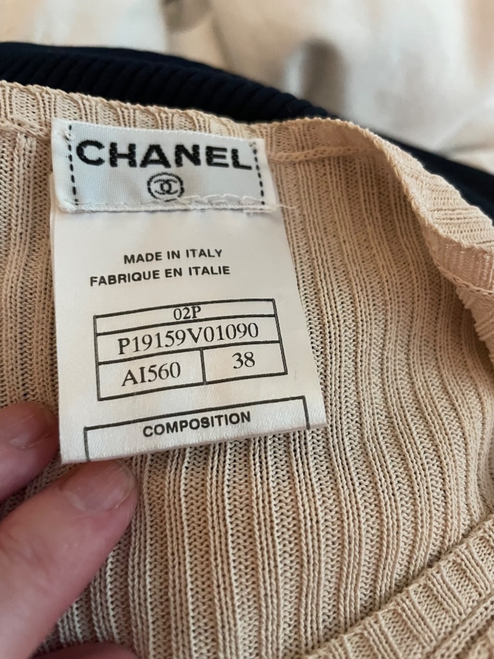 Chanel Vintage 02P Karl Lagerfeld Printemps Ribbed Knit Cardigan Beige CC Button - Picture 6 of 13